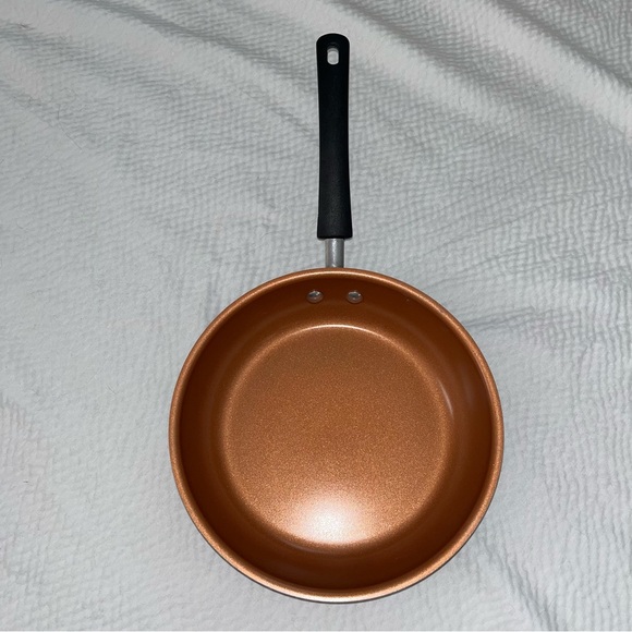 Set of 2 Farberware Ceramic Copper Tone nonstick 10 in/ 25 cm fry pan - Picture 2 of 6